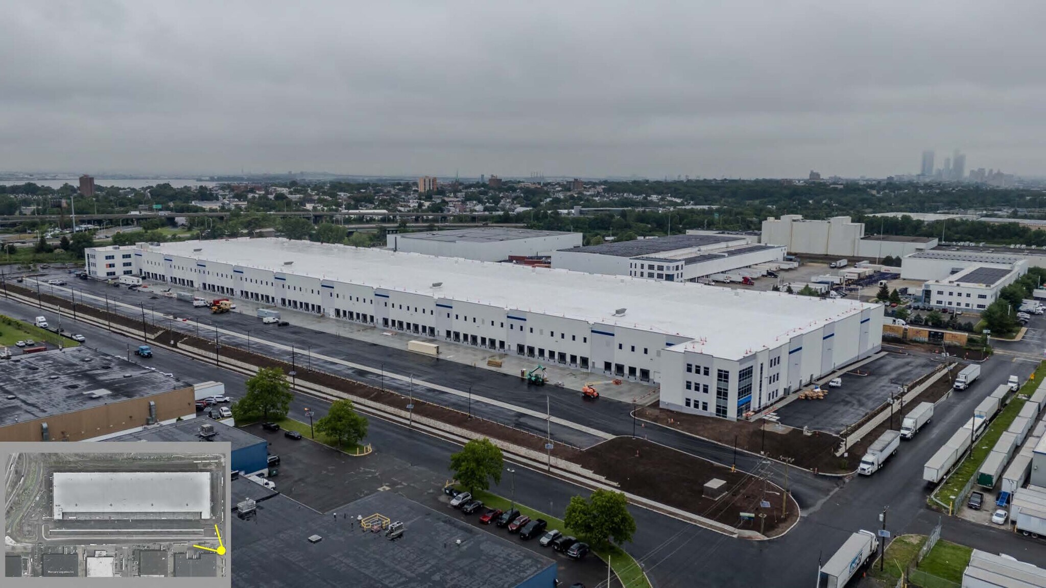 145 Industrial Dr, Jersey City, NJ à louer Photo de l’immeuble– Image 1 sur 6