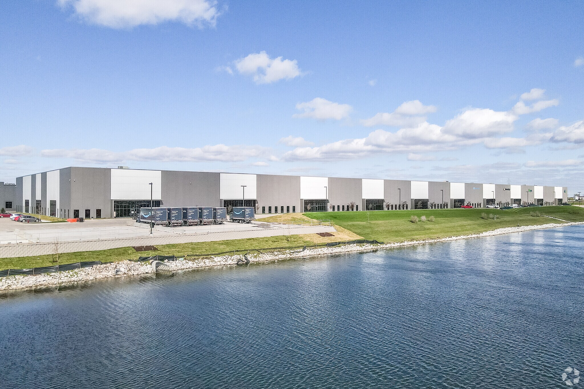 200 SE 37th St, Grimes, IA à louer Photo principale– Image 1 sur 20