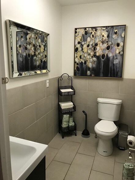201 SW 23rd Ave, Boynton Beach, FL à louer - Photo de l’immeuble – Image 3 sur 11
