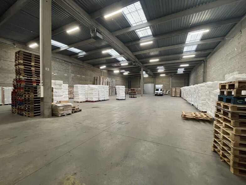 Industriel/Logistique dans Goussainville à louer - Photo de l’immeuble – Image 2 sur 8