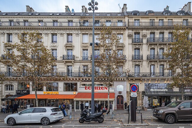 Plus de détails pour 17 Place De La République, Paris - Bureau à louer
