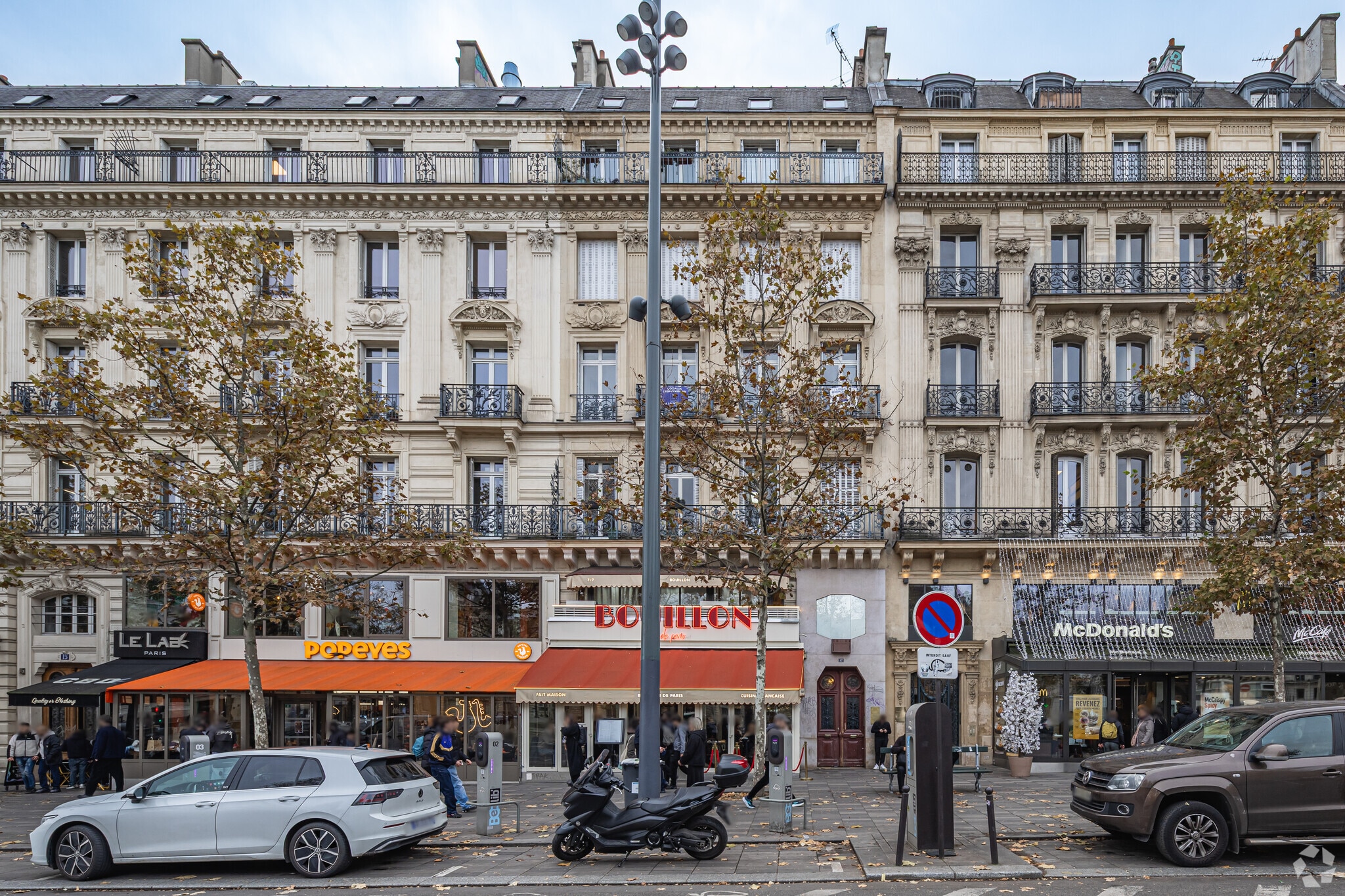 17 Place De La République, Paris à louer Photo principale– Image 1 sur 4