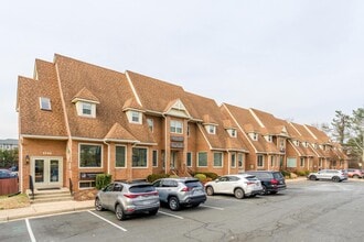 1142-1148 Walker Rd, Great Falls, VA à louer Photo de l’immeuble– Image 1 sur 21