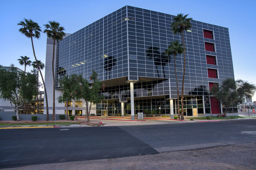 3320 N 2nd St, Phoenix, AZ à louer - Photo de l’immeuble – Image 1 sur 6