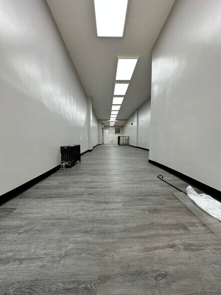 2391-2395 Grand Concourse, Bronx, NY à louer - Photo de l’immeuble – Image 3 sur 7
