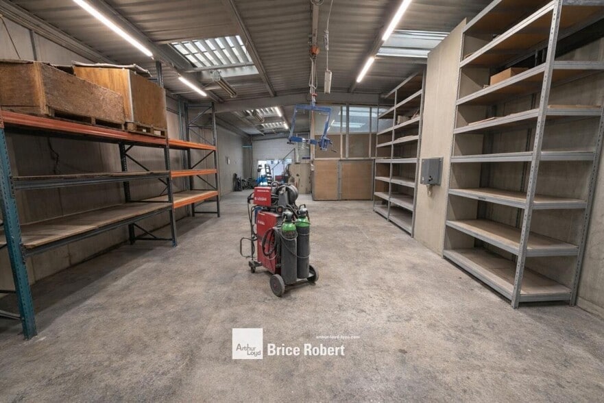 119 Route D'Heyrieux, Saint-Priest à vendre - Photo intérieure – Image 3 sur 6