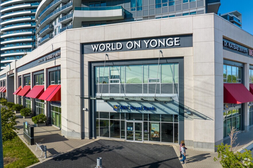 7181 Yonge St, Markham, ON à louer - Photo de l’immeuble – Image 2 sur 6