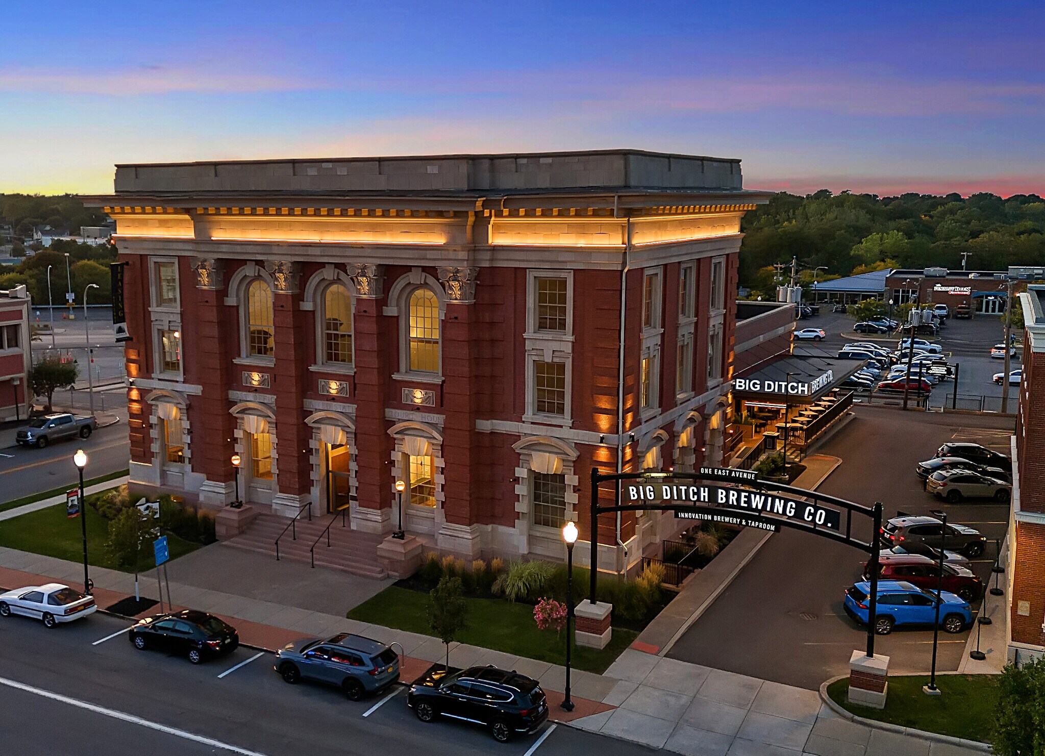 1 East Ave, Lockport, NY à louer Photo de l’immeuble– Image 1 sur 12