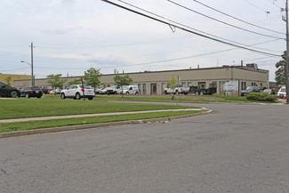 Plus de détails pour 1074-1100 Barmac Dr, Toronto, ON - Local d'activités à louer