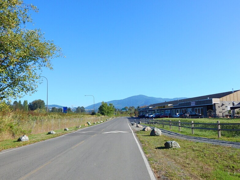 1875 NW Poplar Way, Issaquah, WA à louer - Photo de l’immeuble – Image 3 sur 6