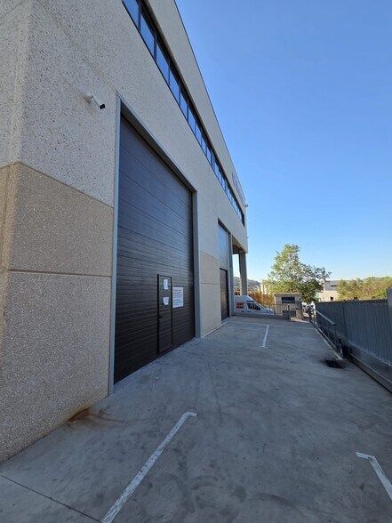Industriel/Logistique dans Rubí, Barcelona à vendre - Photo de l’immeuble – Image 3 sur 23