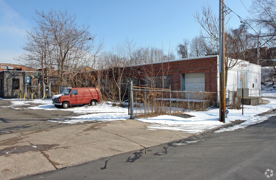 100 Beecher Ave, Cheltenham Township, PA à louer - Photo de l’immeuble – Image 3 sur 71