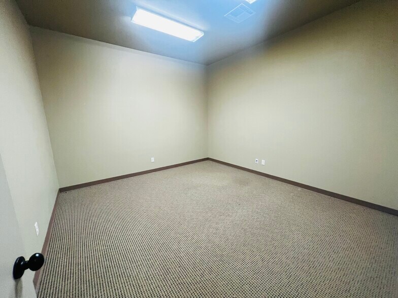 409 N Green Ave, Purcell, OK à louer - Photo de l’immeuble – Image 2 sur 9