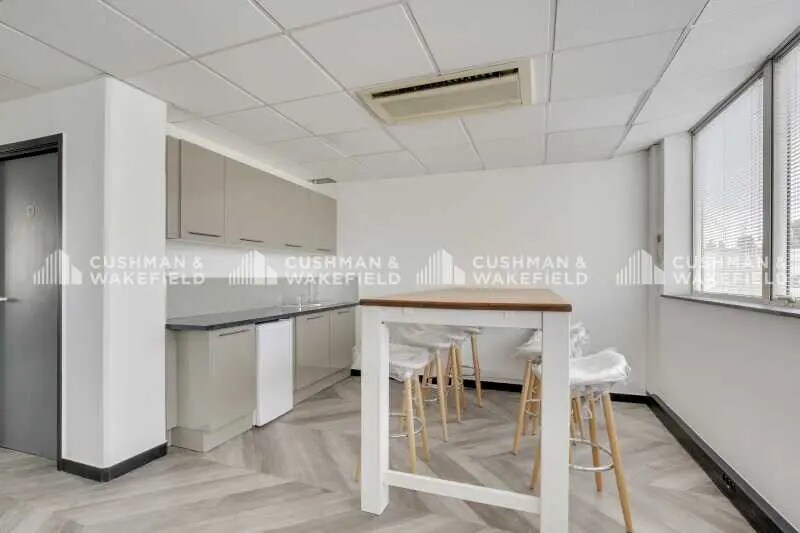 Bureau dans Levallois-Perret à louer - Photo de l’immeuble – Image 2 sur 14
