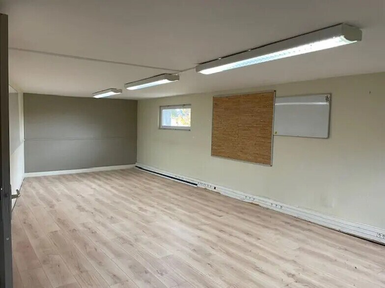 Bureau dans Soissons à louer - Photo intérieure – Image 2 sur 6