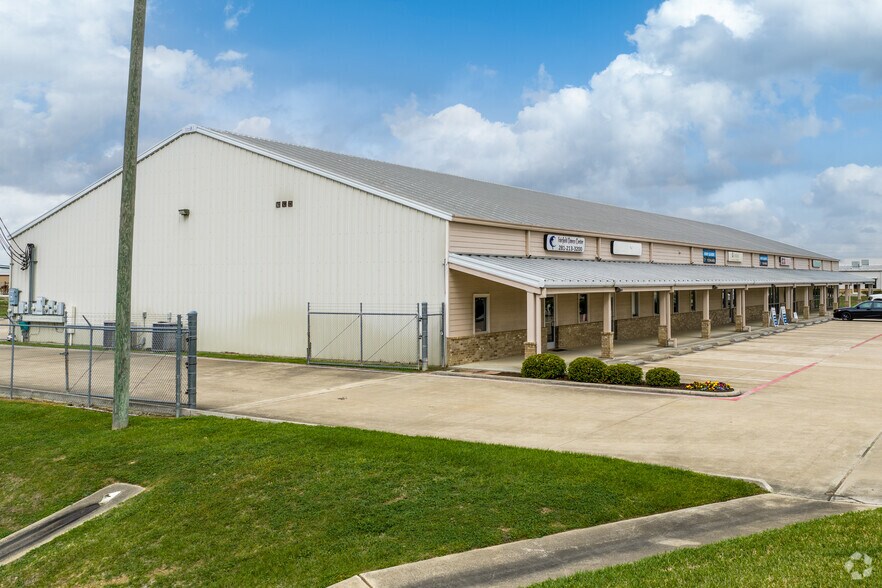 16333 Mueschke Rd, Cypress, TX à louer - Photo principale – Image 1 sur 8