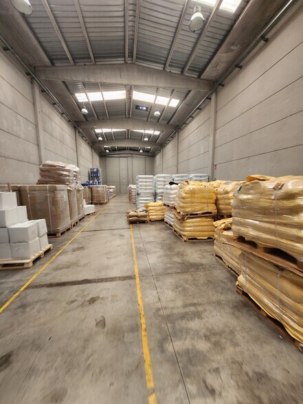 Industriel/Logistique dans Molins de Rei, Barcelona à louer - Photo de l’immeuble – Image 1 sur 1