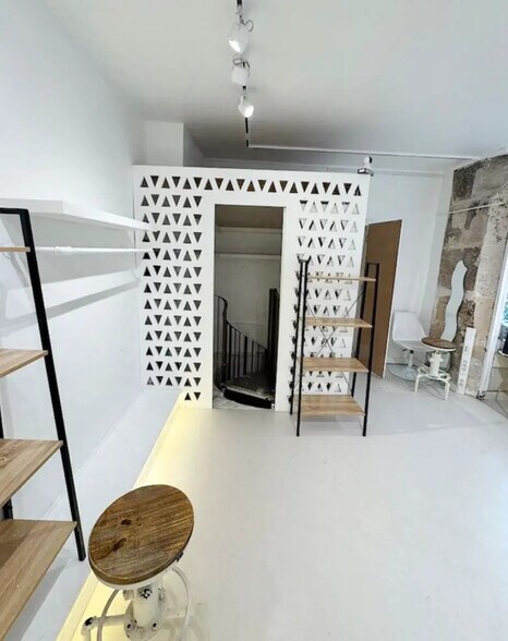 Local commercial dans Paris à louer - Photo de l’immeuble – Image 1 sur 1