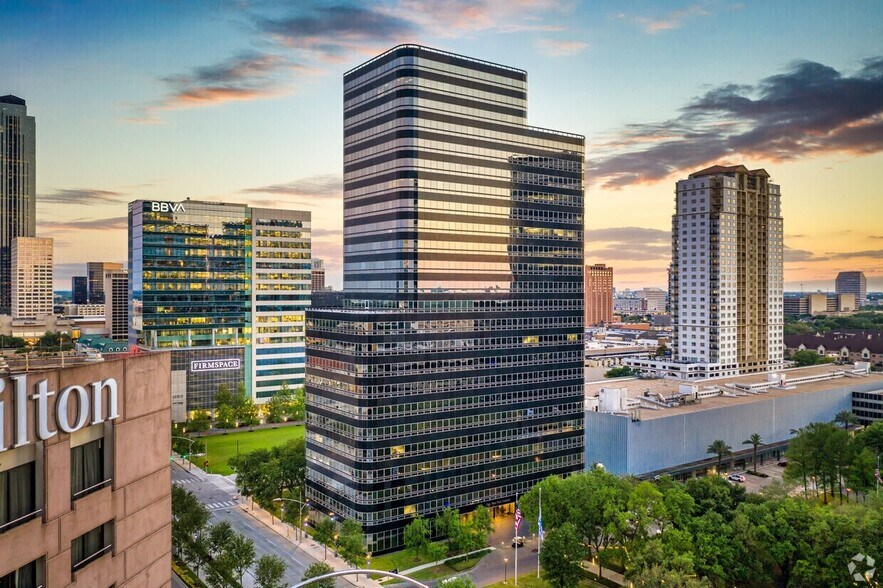 2000 Post Oak Blvd, Houston, TX à louer - Photo de l’immeuble – Image 2 sur 7