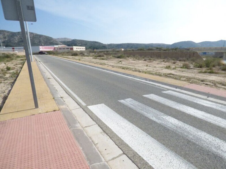 Industriel/Logistique dans Elda, Alicante à vendre - Photo de l’immeuble – Image 3 sur 9