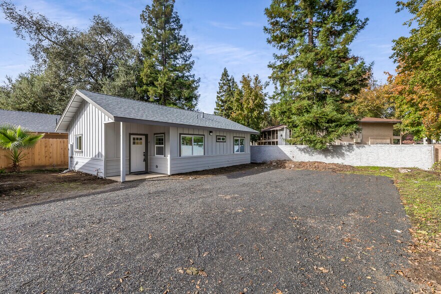 1122 Stewart Ave, Chico, CA à vendre - Photo de l’immeuble – Image 3 sur 42