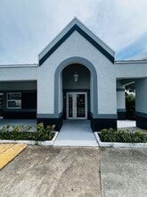 333 17th St, Vero Beach, FL à louer Photo de l’immeuble– Image 1 sur 10