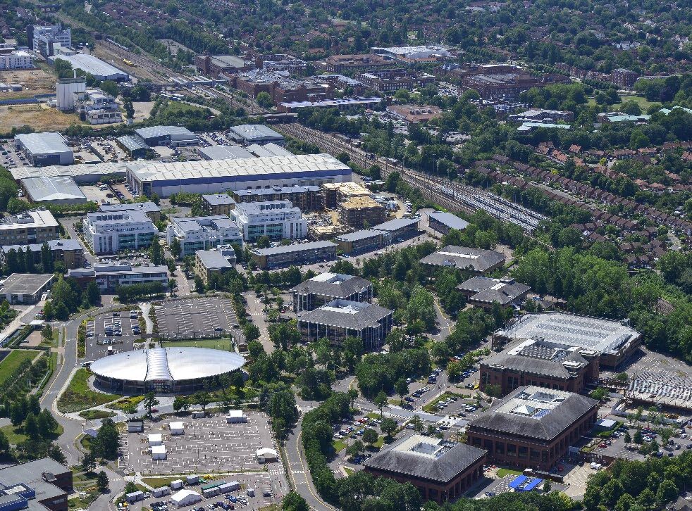 4 Falcon Way, Welwyn Garden City à louer Aérien– Image 1 sur 11