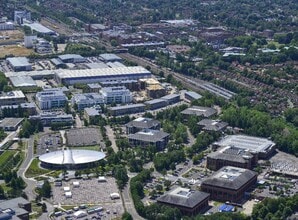 4 Falcon Way, Welwyn Garden City à louer Aérien– Image 1 sur 11