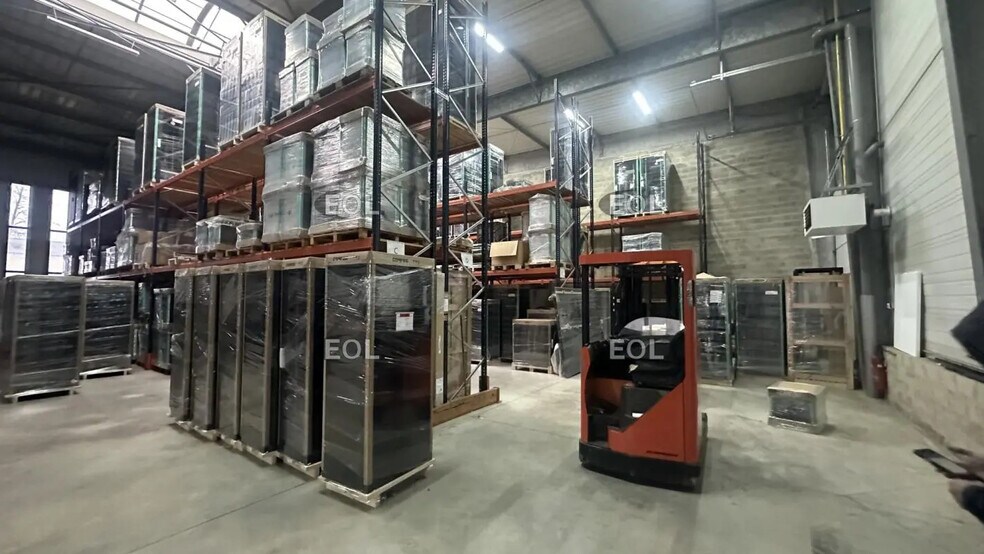 Local d’activités dans Serris à louer - Photo de l’immeuble – Image 2 sur 13