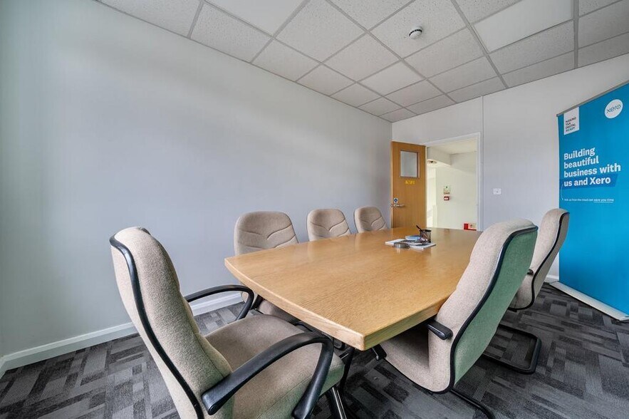 Bentinck Rd, West Drayton à vendre - Photo de l’immeuble – Image 3 sur 15