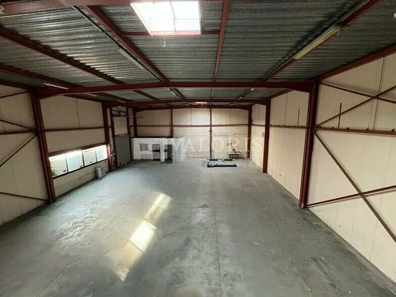 595 Rue Pierre Berthier, Aix-en-Provence à louer - Photo intérieure – Image 2 sur 25