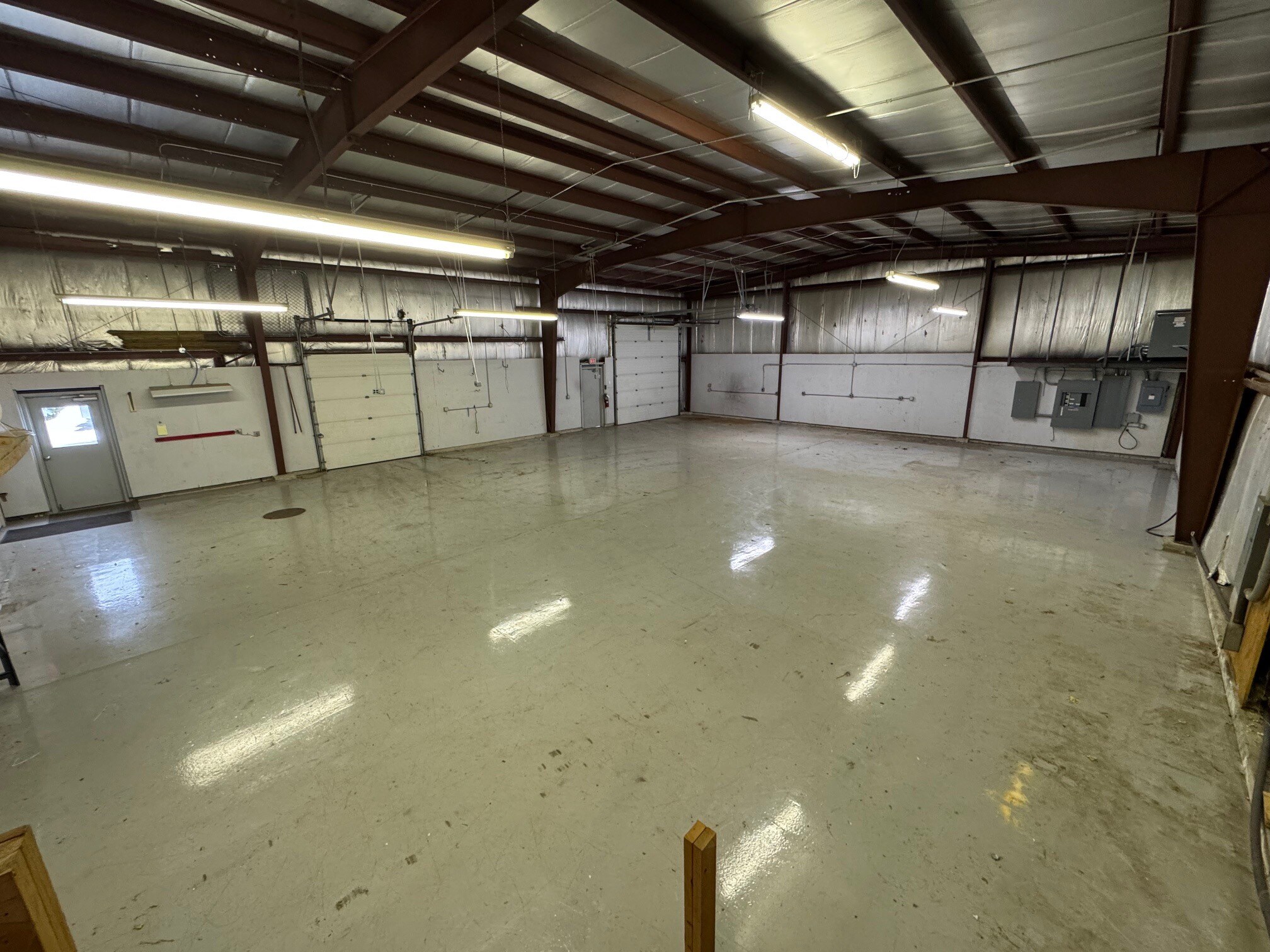 1606 Commerce Dr, Sun Prairie, WI à louer Photo principale– Image 1 sur 12