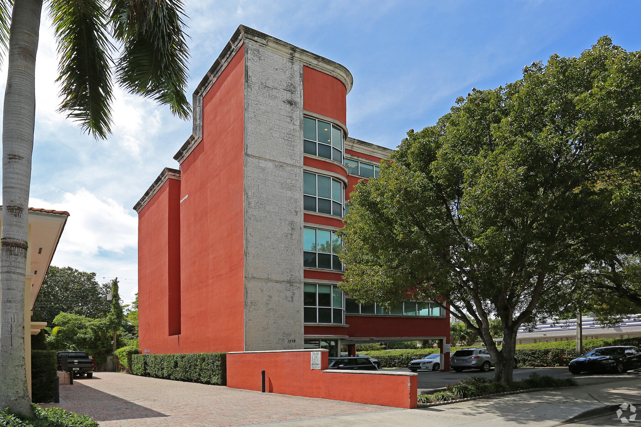 1378 Coral Way, Miami, FL à louer Photo de l’immeuble– Image 1 sur 34