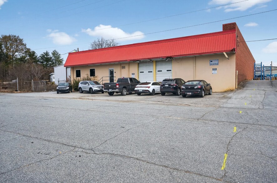 20 Crigler St, Greenville, SC à vendre - Photo principale – Image 1 sur 3