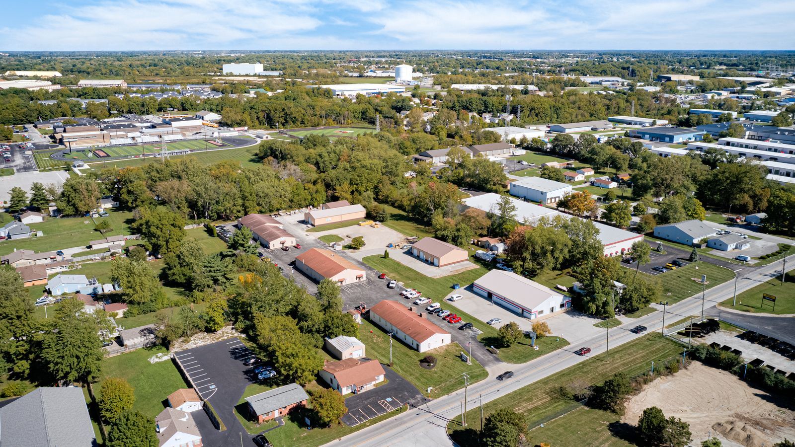 5342 Elmwood Ave, Indianapolis, IN à louer Photo de l’immeuble– Image 1 sur 12