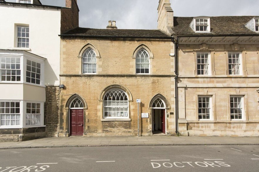 21 St Marys St, Stamford à vendre - Photo de l’immeuble – Image 2 sur 13