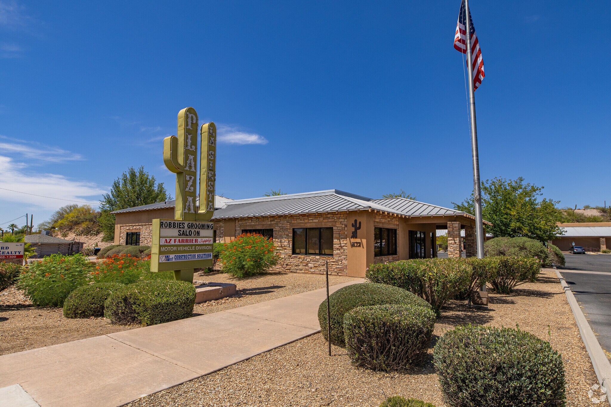 472 E Wickenburg Way, Wickenburg, AZ à louer Photo principale– Image 1 sur 9