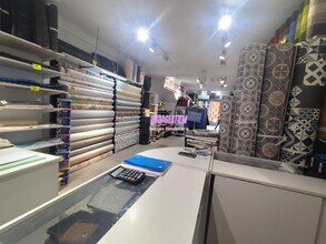 Local commercial dans Badalona, Barcelona à louer Photo intérieure– Image 2 sur 4