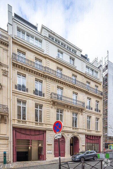 19 Rue Du Général Foy, Paris à louer - Photo de l’immeuble – Image 2 sur 2