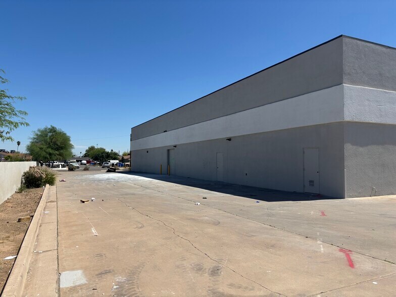 2424 E McDowell Rd, Phoenix, AZ à louer - Photo de l’immeuble – Image 3 sur 9
