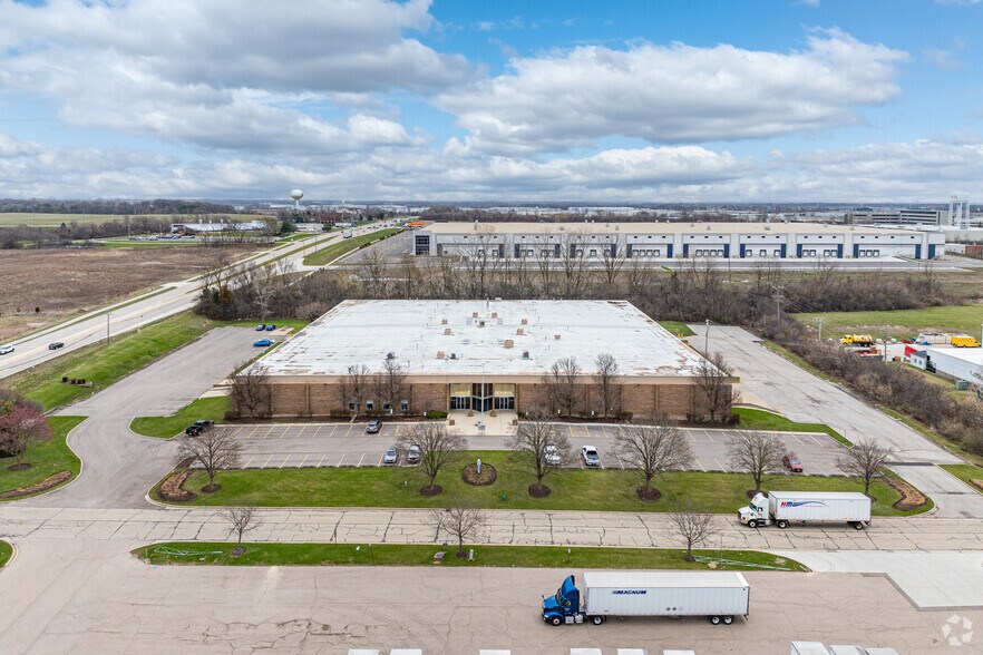 1400 Kingsland Dr, Batavia, IL à louer - Aérien – Image 2 sur 5