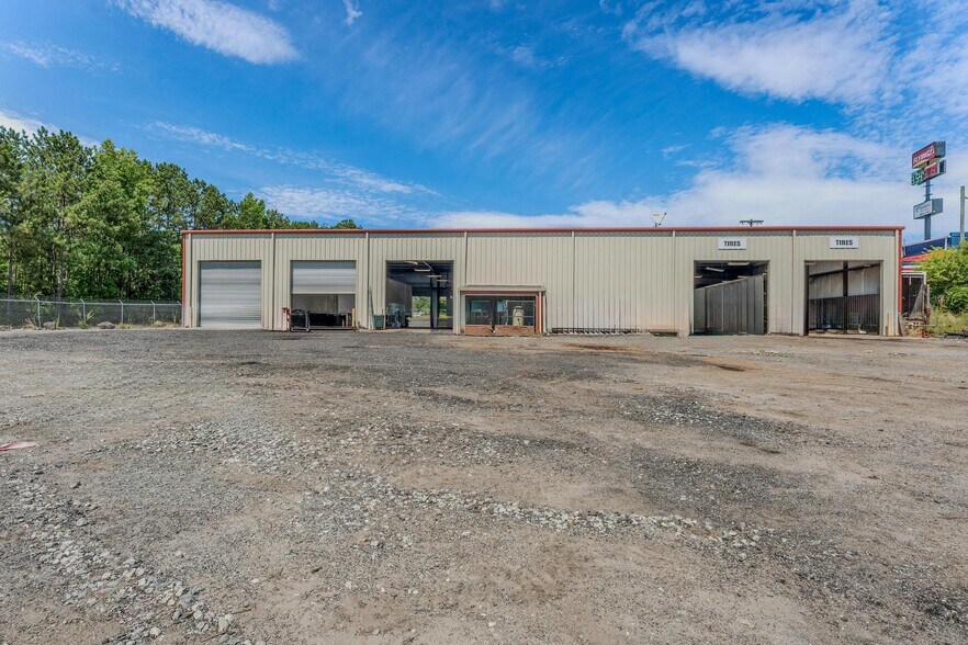1153 Bucksnort Rd, Jackson, GA à louer - Photo de l’immeuble – Image 3 sur 13