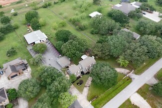 Plus de détails pour 10419 W Hidden Lake Ln, Richmond, TX - Spécialisé à vendre