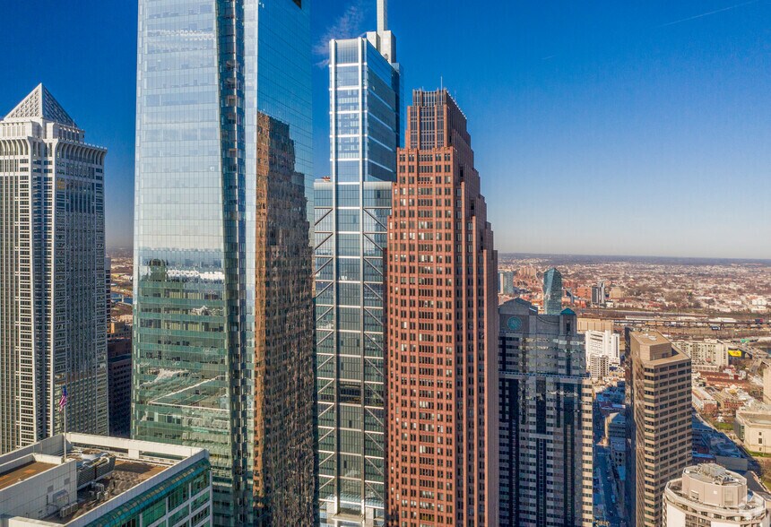 1717 Arch St, Philadelphia, PA à louer - Photo de l’immeuble – Image 3 sur 19