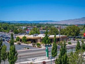 4045 S Virginia St, Reno, NV à louer Photo intérieure– Image 2 sur 4