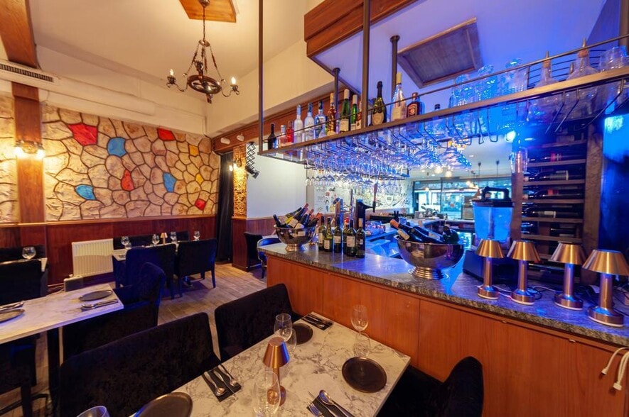 42 Old Church Rd, Londres à louer - Photo intérieure – Image 3 sur 10