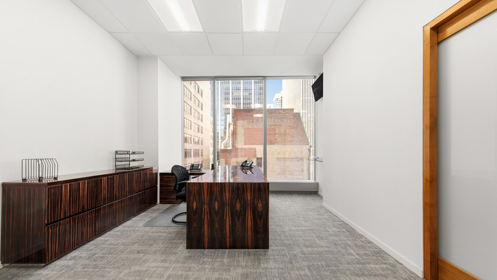 50 W 47th St, New York, NY 10036 - Lot 1520 - - Photo intérieure - Image 1 of 5