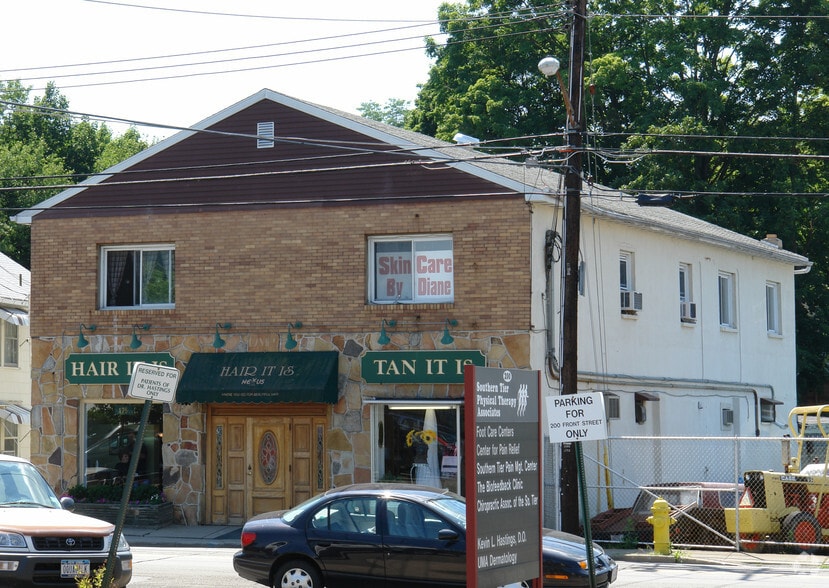 175 Front St, Vestal Township, NY à vendre - Photo principale – Image 1 sur 2