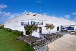 Plus de détails pour 902-935 Avenue R, Grand Prairie, TX - Industriel/Logistique à louer