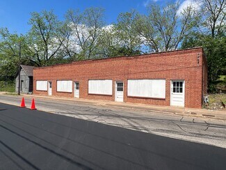 Plus de détails pour 709 Barnesville St, Thomaston, GA - Bureau à vendre